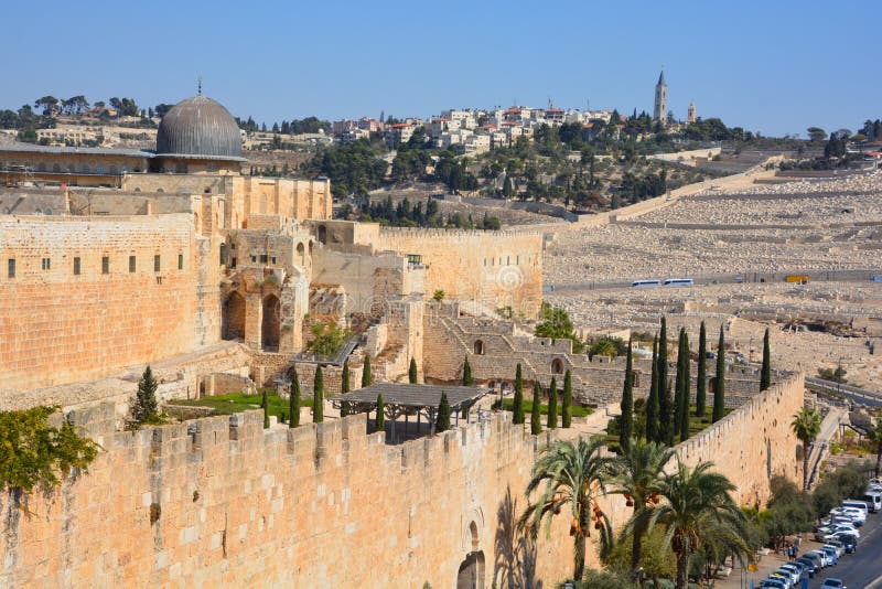 Jerusalem wall and Al-Aqsa Mosque