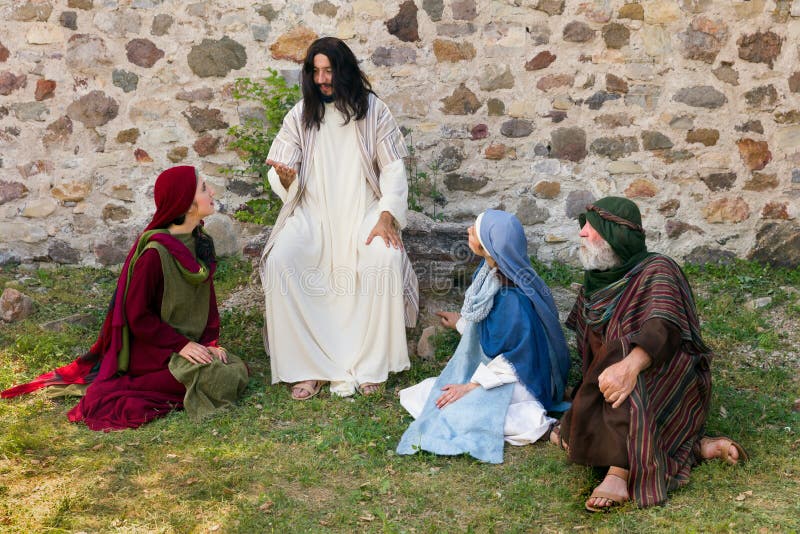 Jesus, der zu den Leuten predigt lizenzfreies stockbild Jesus, der zu den Leuten predigt lizenzfreies stockbild