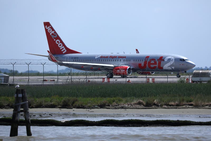 Jet2.com Plane Landing on Venice Marco Polo Airport, VCE Editorial  Photography - Image of airports, aircrafts: 136985742