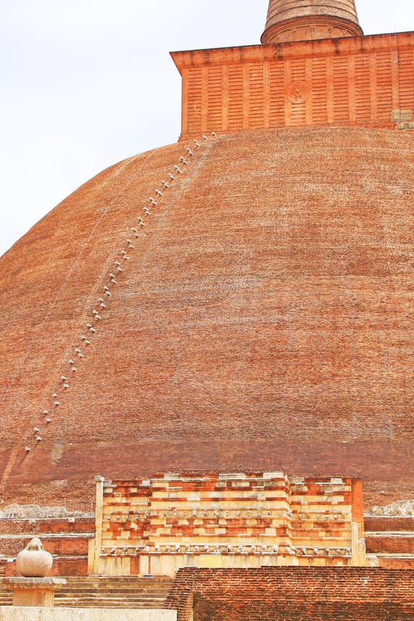 Jetavanaramaya Stupa, patrimonio mundial de la UNESCO de Sri Lanka imagenes de archivo Jetavanaramaya Stupa, patrimonio mundial de la UNESCO de Sri Lanka imagenes de archivo