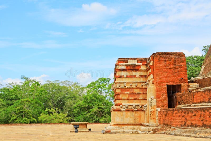 Jetavanaramaya Stupa, всемирное наследие ЮНЕСКО Шри-Ланки стоковые фотографии rf Jetavanaramaya Stupa, всемирное наследие ЮНЕСКО Шри-Ланки стоковые фотографии rf