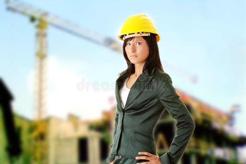 Jeune architecte ou constructeur féminin image stock Jeune architecte ou constructeur féminin image stock