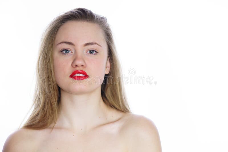 Jeune belle femme avec les épaules nues image libre de droits Jeune belle femme avec les épaules nues image libre de droits