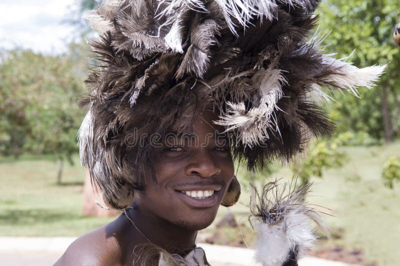 Danseur indigène en Afrique image libre de droits Danseur indigène en Afrique image libre de droits