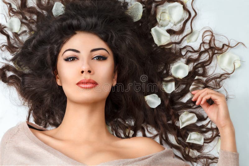 Belle femme avec de longs cheveux images libres de droits Belle femme avec de longs cheveux images libres de droits