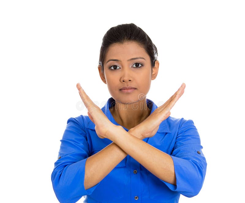 Jeune femme fâchée avec le geste de X pour cesser de parler, coupe il images libres de droits Jeune femme fâchée avec le geste de X pour cesser de parler, coupe il images libres de droits