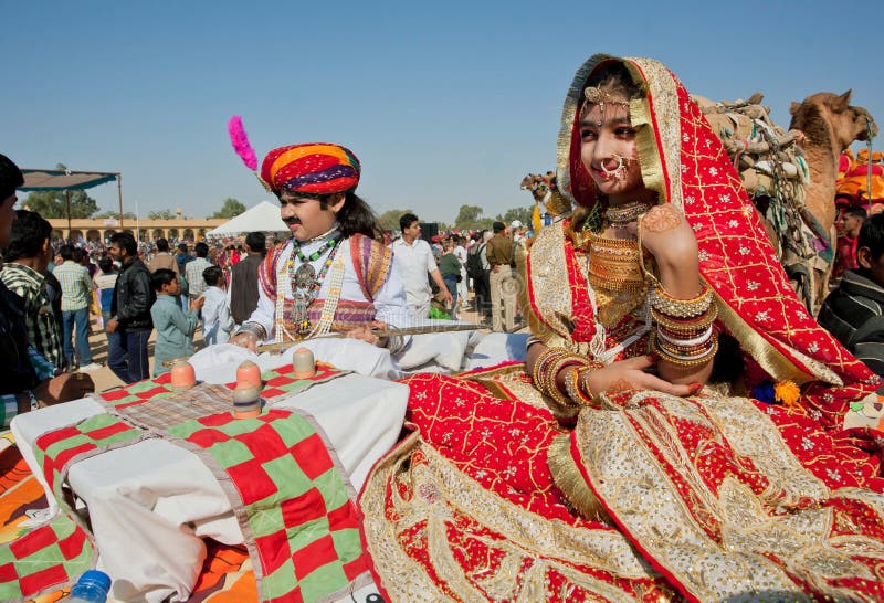 Jeune épouse Indienne Sur Le Festival Célèbre De Désert Photographie éditorial Image Du