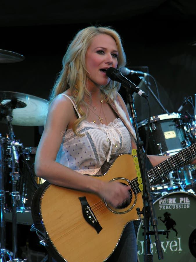 Jewel - Live Performance