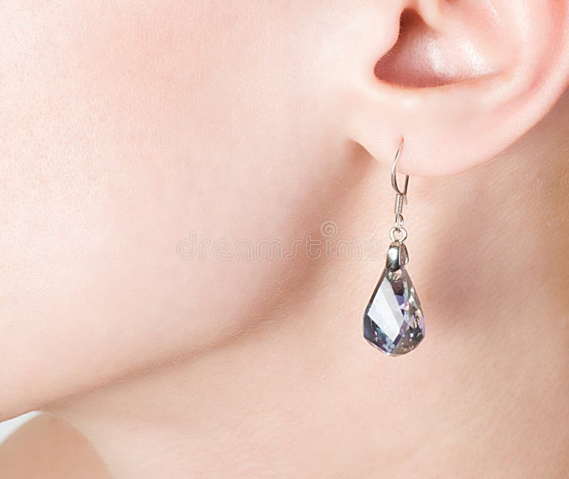 Jewellery nausznica w ucho obraz royalty free Jewellery nausznica w ucho obraz royalty free