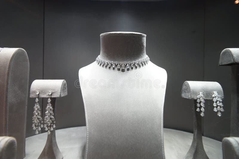 Jewellery sklepu gablota wystawowa obrazy royalty free