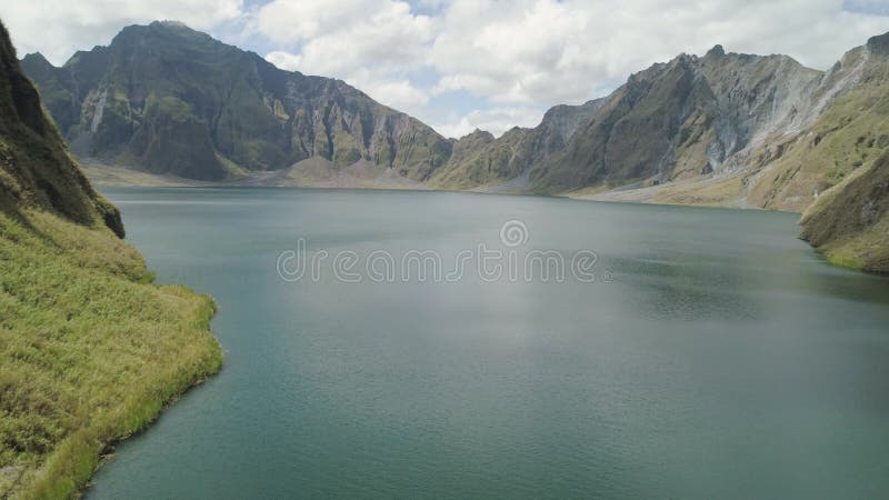 Jezioro kraterskie Pinatubo, Filipiny, Luzon