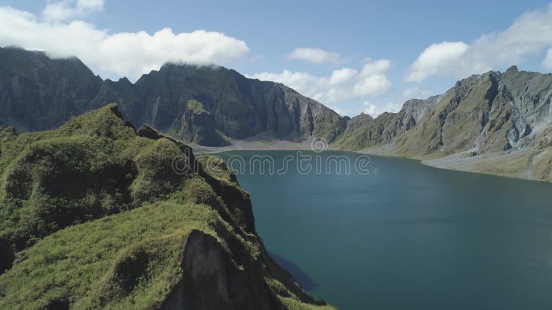 Jezioro kratowe pinatubo philippines luzon.