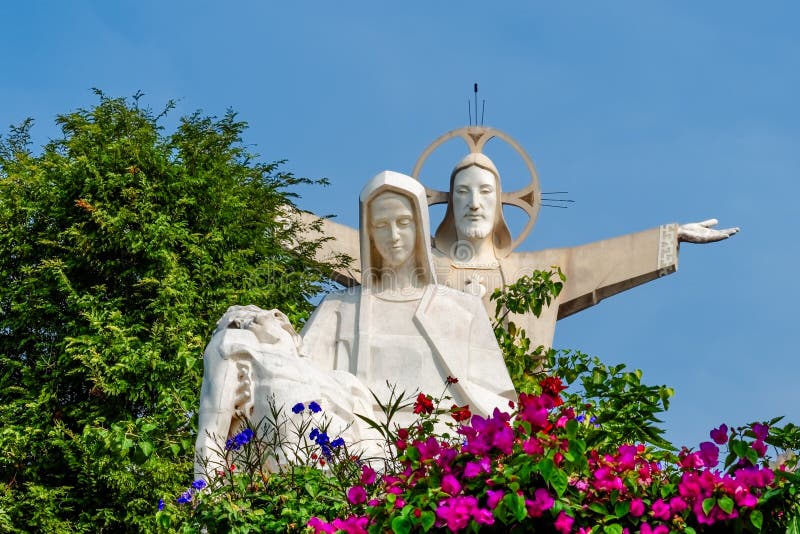 Jezus Chrystus i maryja dziewica statuy zdjęcie stock Jezus Chrystus i maryja dziewica statuy zdjęcie stock