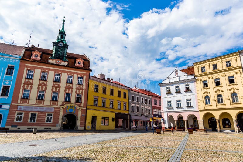Jindrichuv Hradec in de zomerdag Tsjechische Republiek royalty-vrije stock foto Jindrichuv Hradec in de zomerdag Tsjechische Republiek royalty-vrije stock foto