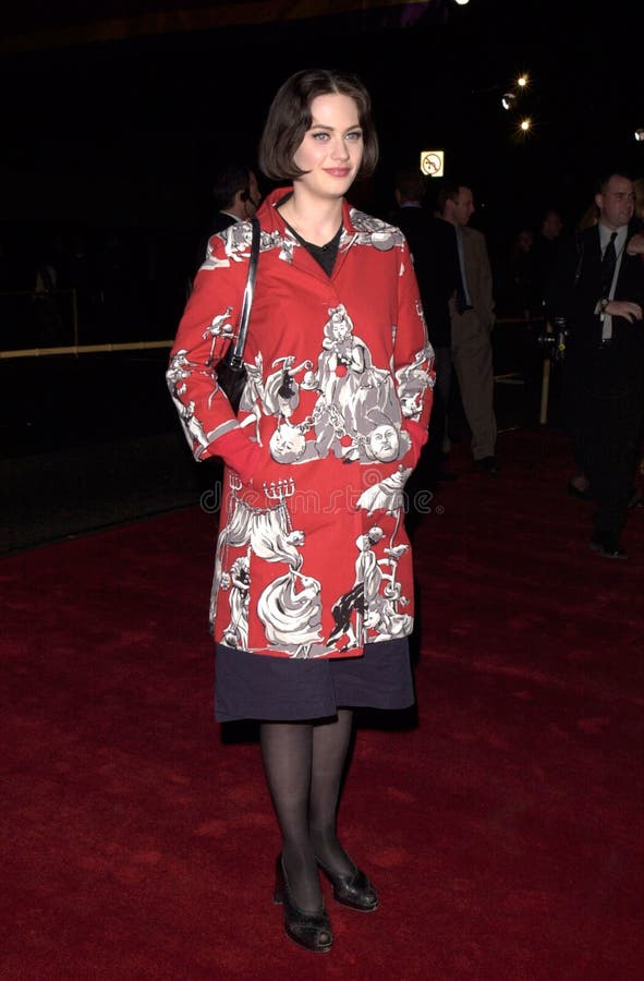 15DEC99: Actress ZOOEY DESCHANEL at the Los Angeles premiere of "Anna and the King" which stars Jodie Foster. Paul Smith / Featureflash. 15DEC99: Actress ZOOEY DESCHANEL at the Los Angeles premiere of "Anna and the King" which stars Jodie Foster. Paul Smith / Featureflash