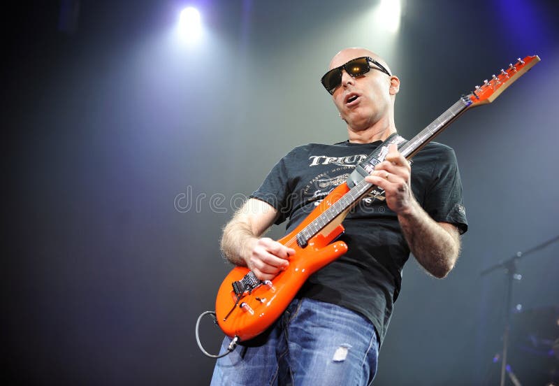 Joe Satriani - Engines of Creation - Guitar / Vocal - HL02500306 - Leimar  Musical