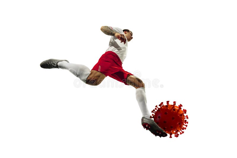 Jogador De Futebol Ou Futebol Em Ação No Estádio Com Lanternas Chutando Bola Para Ganhar Um ângulo Largo Imagem de Stock - Imagem de africano, lanternas: 177366365