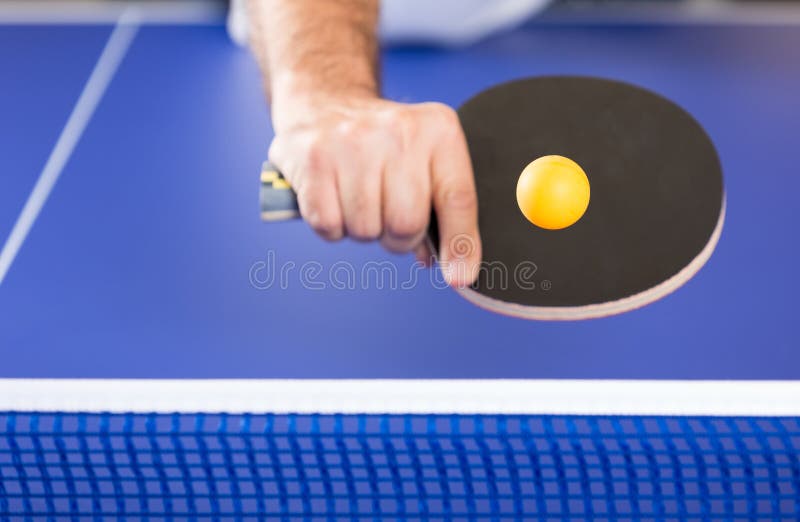 Jogador do pong do sibilo foto de stock royalty free Jogador do pong do sibilo foto de stock royalty free