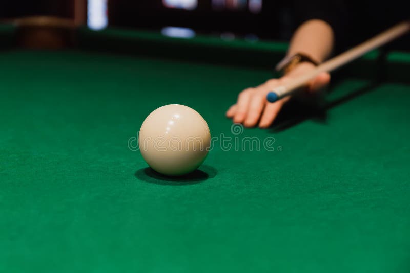 Bolas de bilhar na mesa verde, closeup, ninguém, jogo de sinuca americana