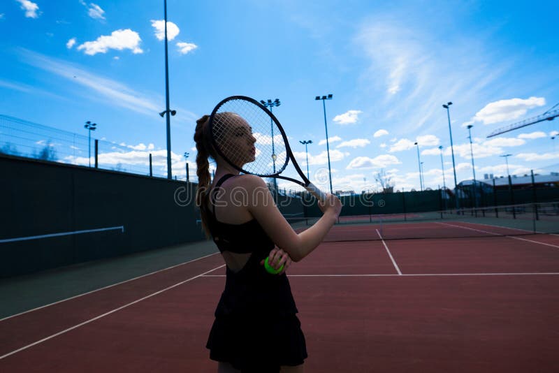 Fotos Mulher Jogando Tenis, 93.000+ fotos de arquivo grátis de alta  qualidade