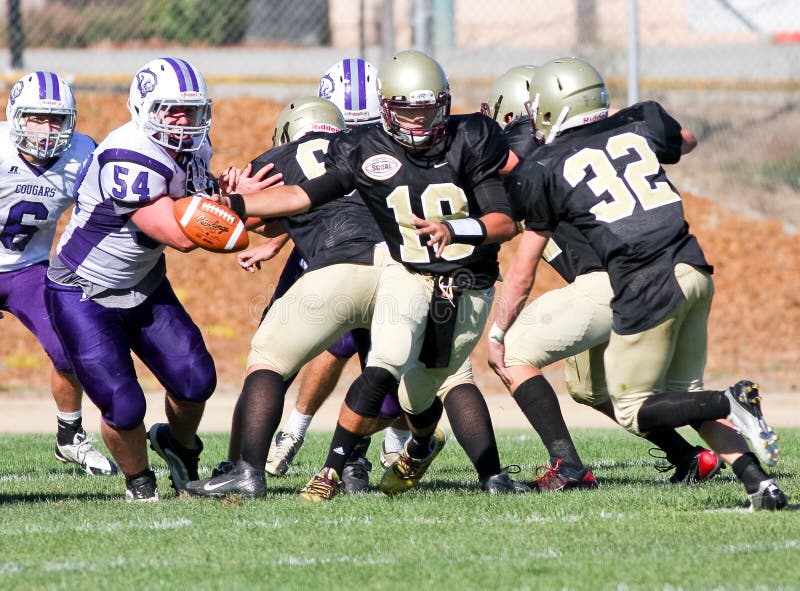 Jogo De Futebol Americano Da High School Imagem de Stock - Imagem de  americano, jogos: 99074365