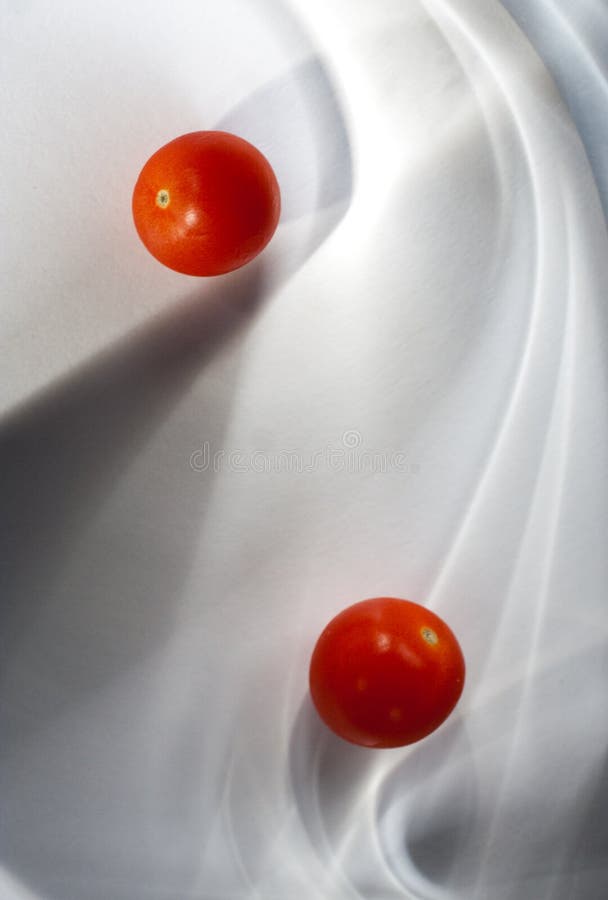 Brincar com tomates imagens de stock