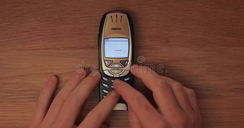 Jogo De Cobra Nokia Do Telefone Antigo Filme - Vídeo de