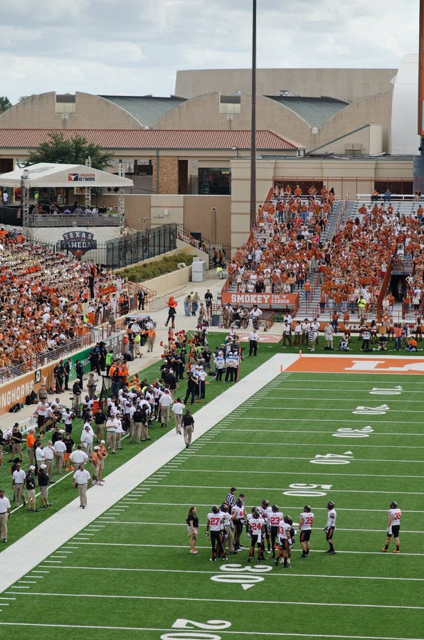 Jogo De Futebol Da Faculdade Dos Longhorns De Texas Fotografia