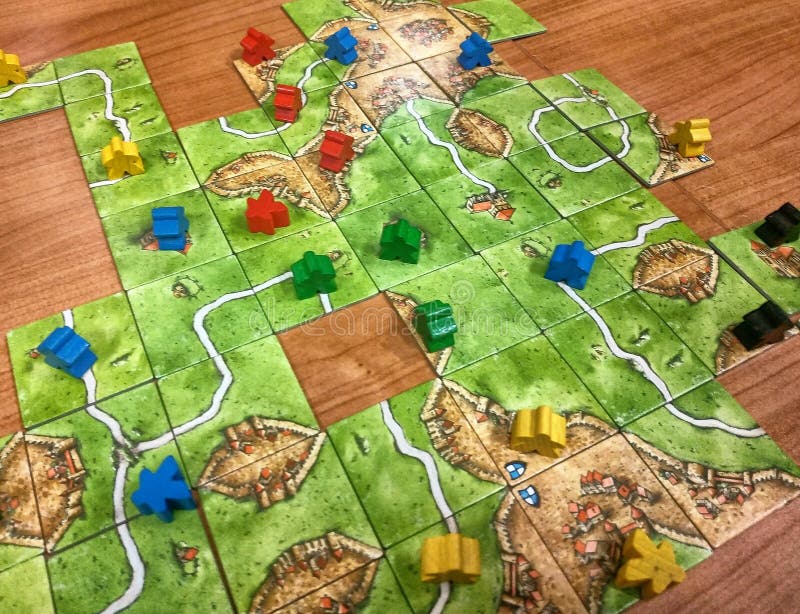 Jogo De Mesa Da Estratégia, Grupo Inspirado Pela Cidade Medieval De  Carcassonne Em França Imagem de Stock Editorial - Imagem de figuras, azul:  147917729