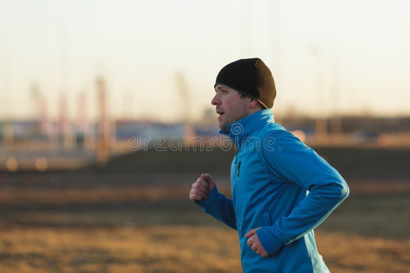 Jogue esportes e conduza um estilo de vida ativo fotografia de stock Jogue esportes e conduza um estilo de vida ativo fotografia de stock