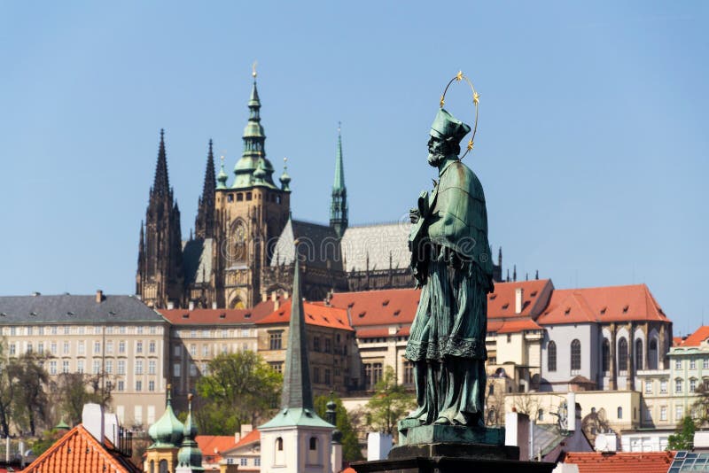 John de Nepomuk, Charles Bridge, château de Prague, St Vitus Cathedral image stock John de Nepomuk, Charles Bridge, château de Prague, St Vitus Cathedral image stock