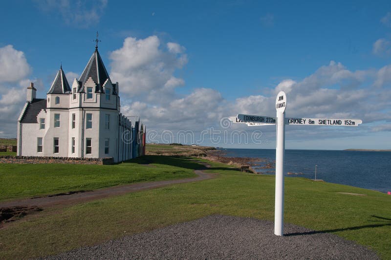 John O&x27; Groats Hotel and new Signpost, John O&x27; Groats Hotel, Caithness, Scotland, UK.