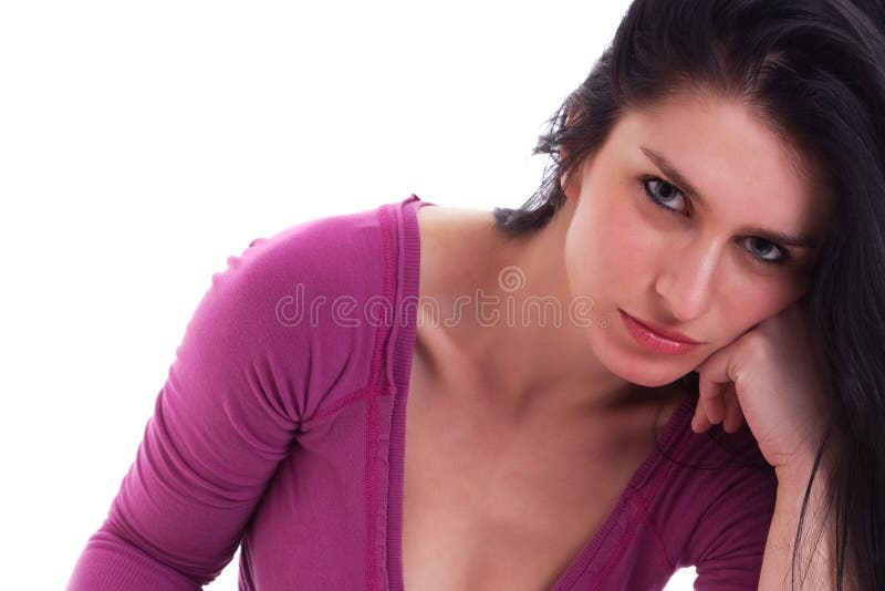 Jolie femme avec la main sur le visage image stock Jolie femme avec la main sur le visage image stock