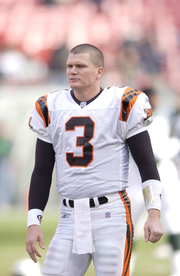 Jon Kitna editorial image. Image of handoff, slide, bengals - 73685695