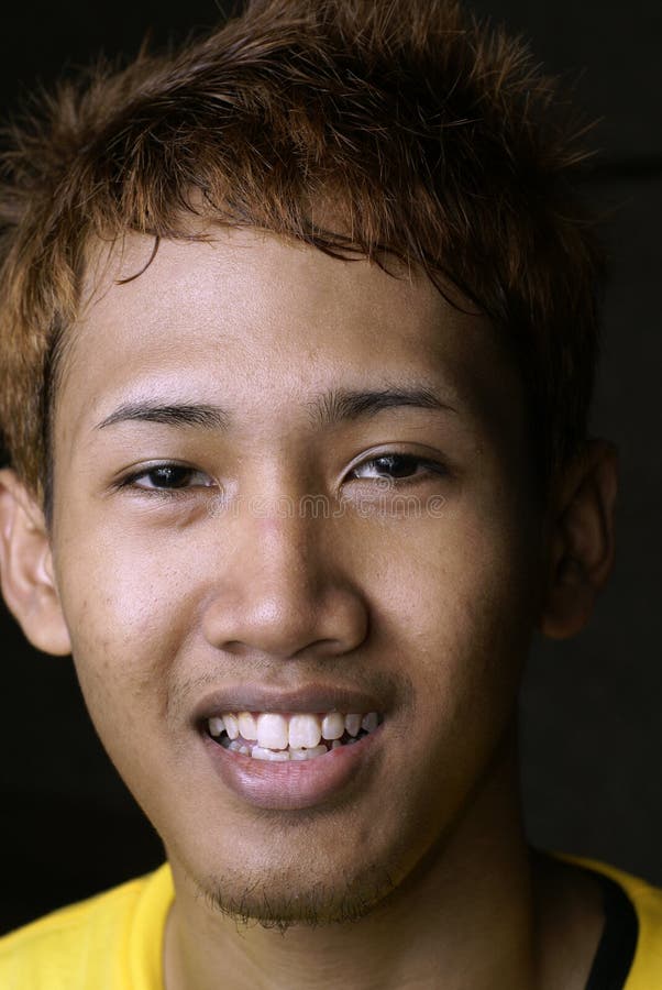 Portret van een jonge Aziatische tiener stock afbeelding