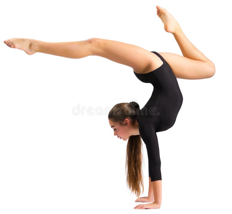 Jong meisje die gymnastiek- oefeningen doen