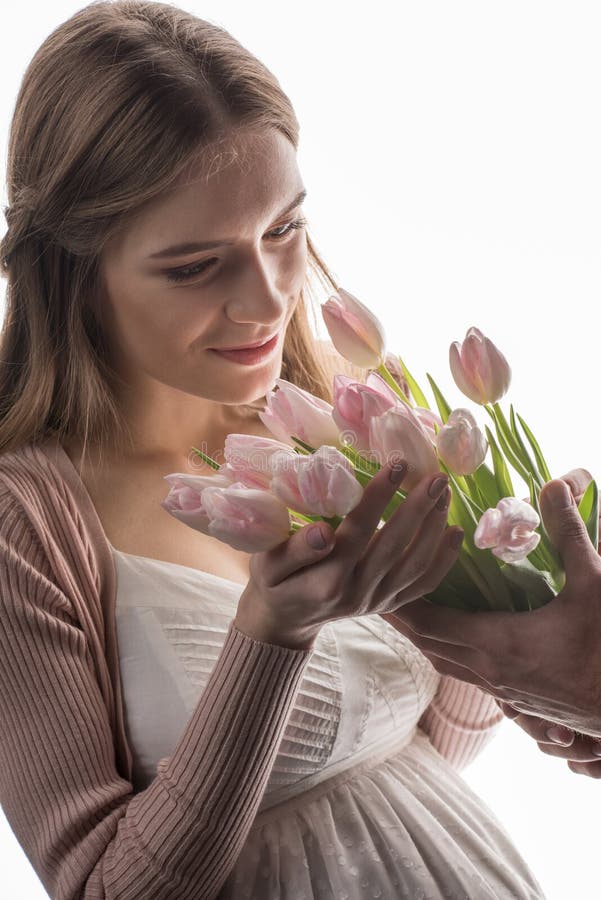 Jonge Vrouw met Bloemen royalty-vrije stock foto Jonge Vrouw met Bloemen royalty-vrije stock foto