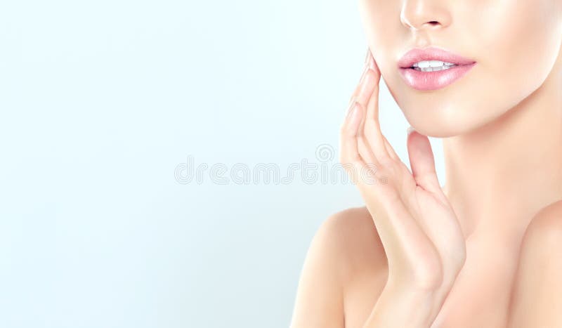 Jonge Vrouw met schone, verse, huid stock foto's Jonge Vrouw met schone, verse, huid stock foto's