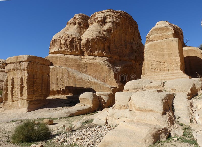 Jordania, Bloques Del Genio En Bab Al-Siq, ‘puerta En Siq@ Foto de