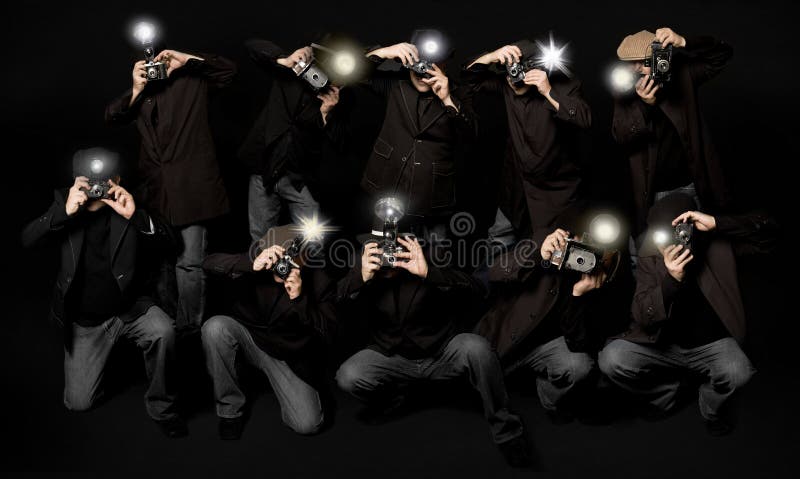 Jornalistas fotográficos retros dos paparazzi do estilo ilustração stock Jornalistas fotográficos retros dos paparazzi do estilo ilustração stock