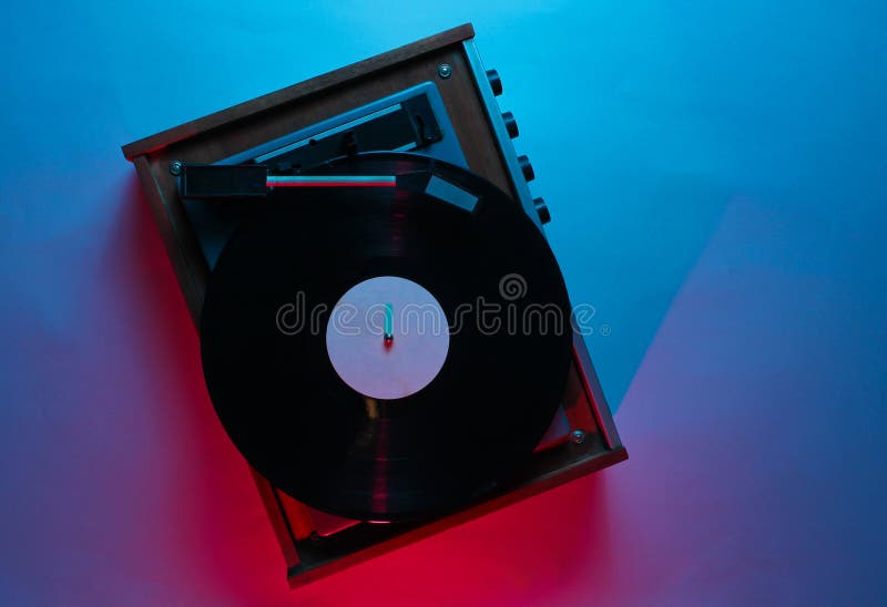 Joueur de vinyle avec le disque de lp photo libre de droits Joueur de vinyle avec le disque de lp photo libre de droits