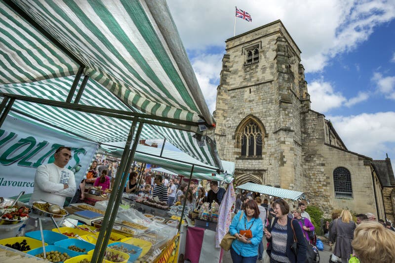 Jour du marché - Malton - Yorkshire - Angleterre image libre de droits Jour du marché - Malton - Yorkshire - Angleterre image libre de droits