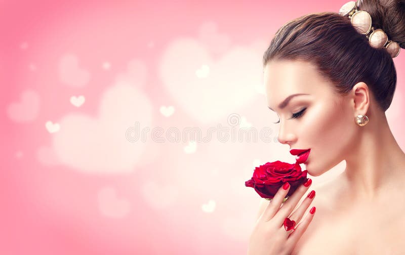 Jour du `s de Valentine Femme avec Rose rouge