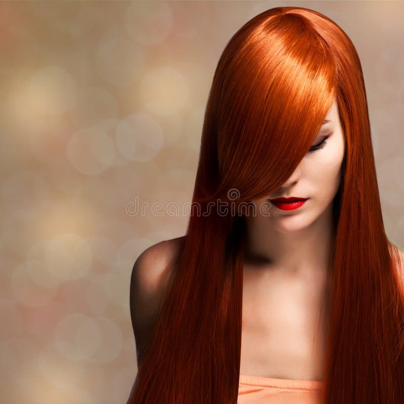 Menina Bonita sexy Do Ruivo Com Cabelo Longo Retrato Perfeito Da Mulher  No Fundo Preto Cabelo Lindo E Beleza Natural Dos Olhos Foto de Stock -  Imagem de forma, fêmea: 94327922