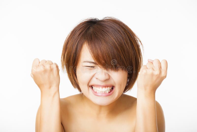 jovem mulher irritada e gritar gritar foto de stock jovem mulher irritada e gritar gritar foto de stock
