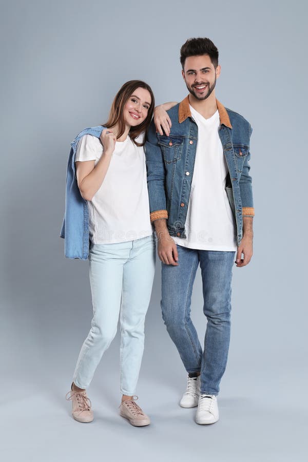 Joven Pareja Con Elegantes Jeans En Segundo Plano Imagen de archivo - Imagen de pares, muchacha: 166154125 Joven Pareja Con Elegantes Jeans En Segundo Plano Imagen de archivo - Imagen de pares, muchacha: 166154125