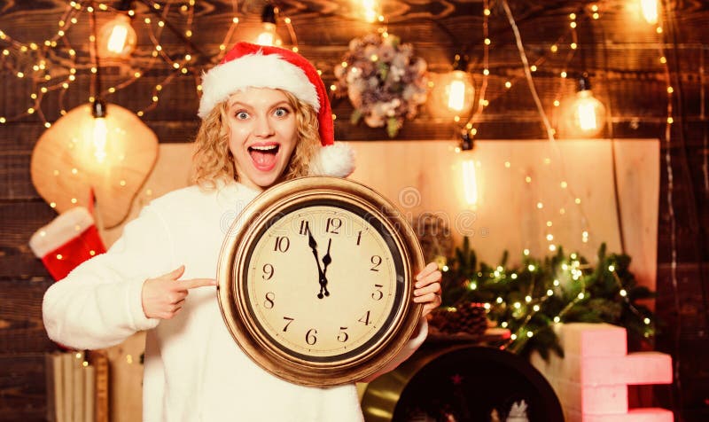 Joyeux noël. temps pour la fête d'hiver. heure de la fête. quelques minutes. compte à rebours de la nouvelle année. concept de min image stock