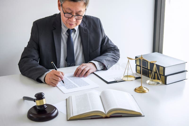 Lawyer Courtroom Stock Images - Download 20,882 Royalty ... Lawyer Courtroom Stock Images - Download 20,882 Royalty ...