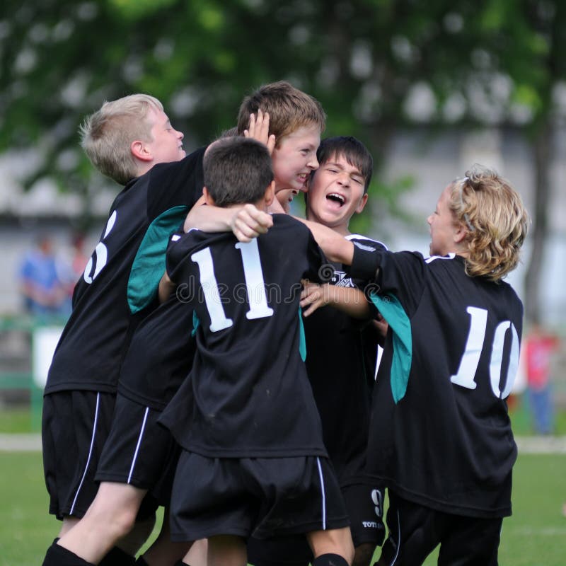 Juego de fútbol U13 fotografía de archivo libre de regalías