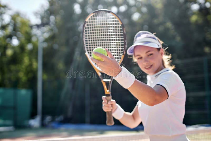 De Tenis Femenino Bonito. Retrato De Atractivas Atletas Con Raqueta De Tenis Foto archivo - Imagen de actividad, sano: 231560194
